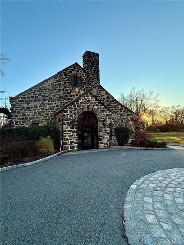 341 Furnace Dock Road 35, Cortlandt Manor, NY 10567