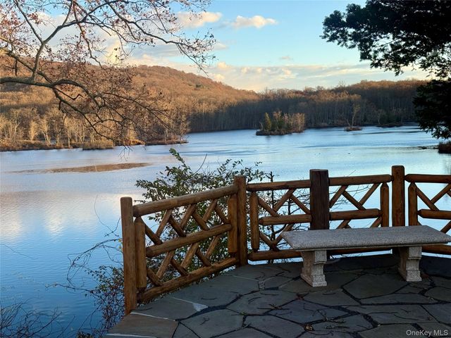 341 Furnace Dock Road 35, Cortlandt Manor, NY 10567