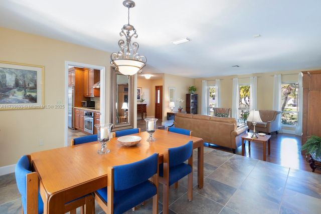 7420 SW 145th Ter, Palmetto Bay, FL 33158