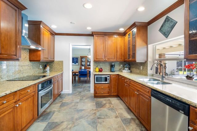 7420 SW 145th Ter, Palmetto Bay, FL 33158