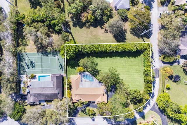 7420 SW 145th Ter, Palmetto Bay, FL 33158