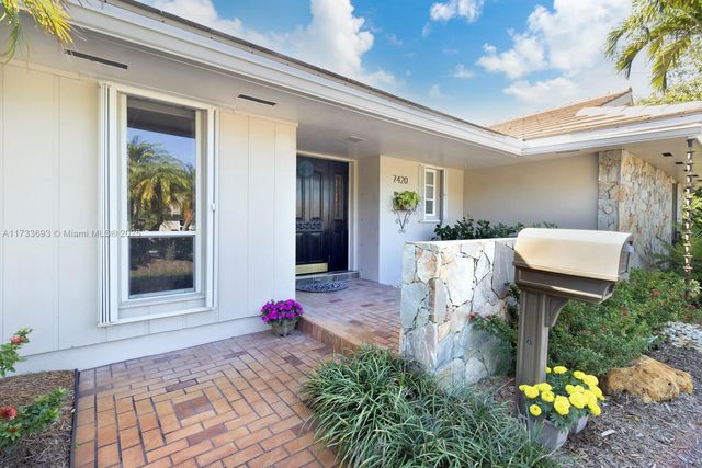 7420 SW 145th Ter, Palmetto Bay, FL 33158