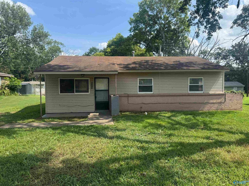 3808 Colton Lane, Huntsville, AL 35811