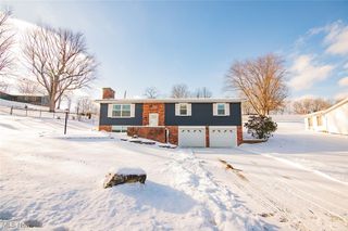 170 N Hills Drive, Parkersburg, WV 26104