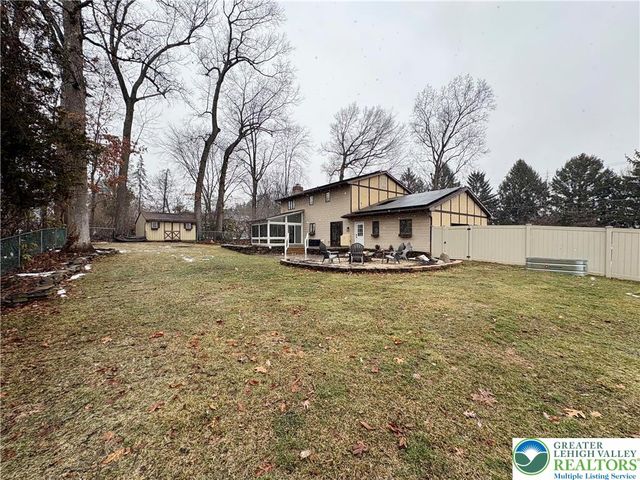 375 Georgetown Road, Lower Nazareth Twp, PA 18064