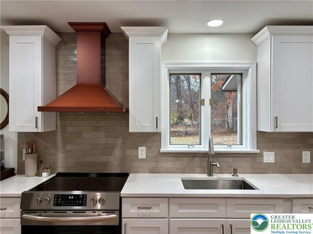 375 Georgetown Road, Lower Nazareth Twp, PA 18064