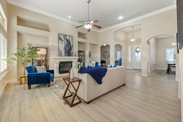 239 N Preston Street, Visalia, CA 93291