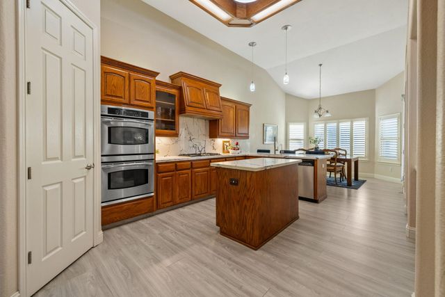 239 N Preston Street, Visalia, CA 93291