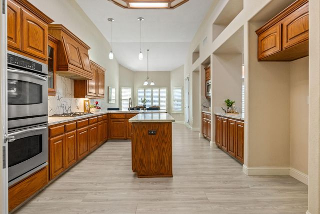 239 N Preston Street, Visalia, CA 93291