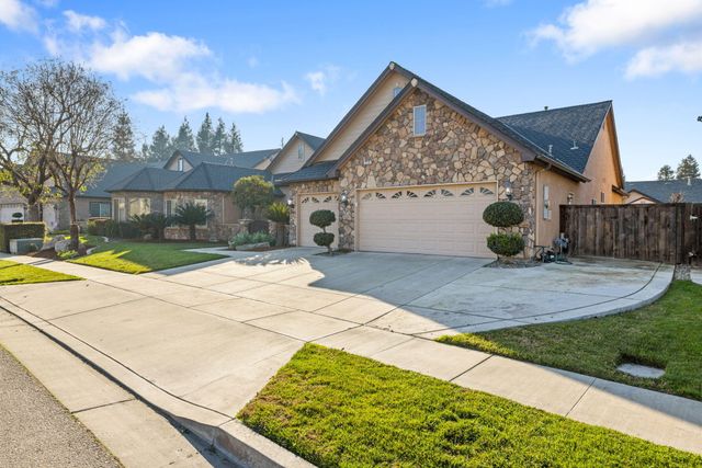 239 N Preston Street, Visalia, CA 93291