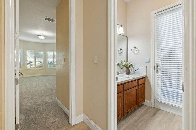 239 N Preston Street, Visalia, CA 93291