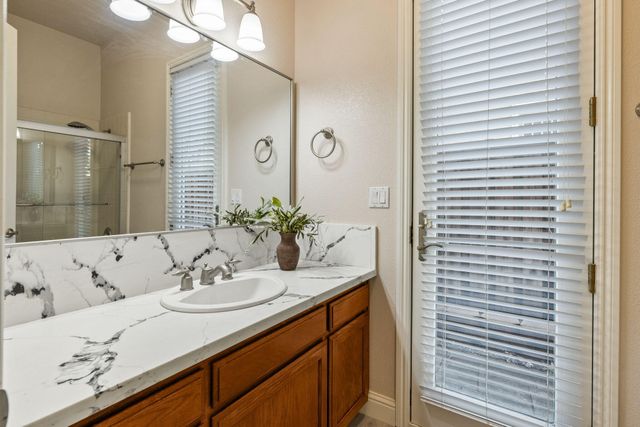 239 N Preston Street, Visalia, CA 93291