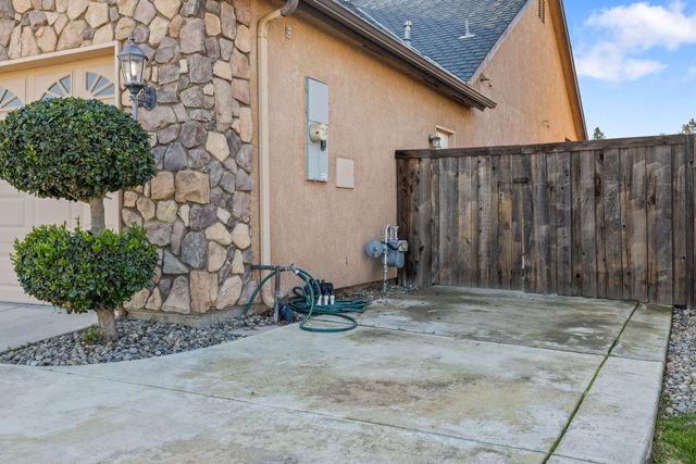 239 N Preston Street, Visalia, CA 93291