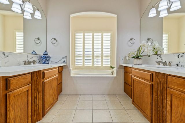 239 N Preston Street, Visalia, CA 93291