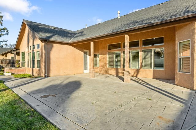 239 N Preston Street, Visalia, CA 93291