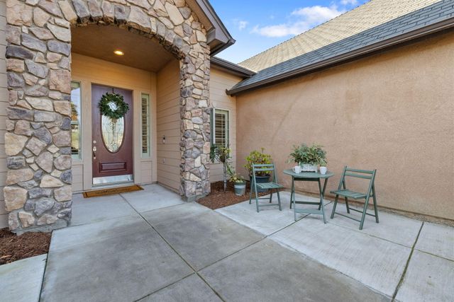 239 N Preston Street, Visalia, CA 93291