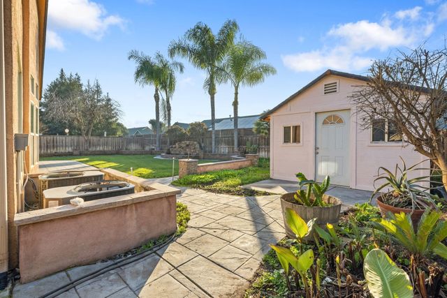 239 N Preston Street, Visalia, CA 93291