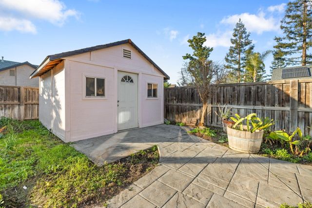 239 N Preston Street, Visalia, CA 93291