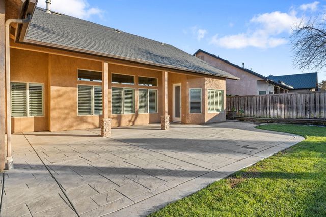 239 N Preston Street, Visalia, CA 93291