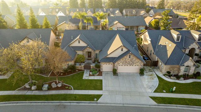 239 N Preston Street, Visalia, CA 93291