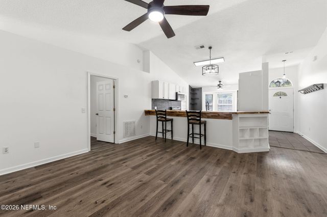 2720 E FENNEL Court, Middleburg, FL 32068