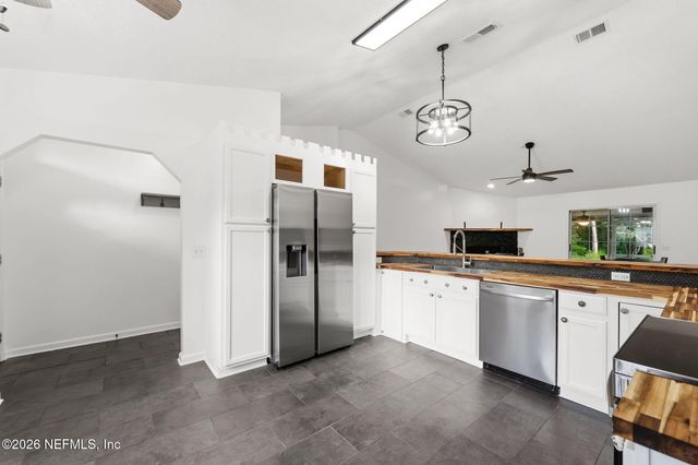 2720 E FENNEL Court, Middleburg, FL 32068
