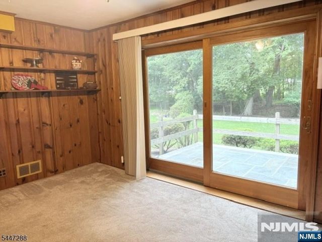 33 Longacre Drive, Livingston, NJ 07039