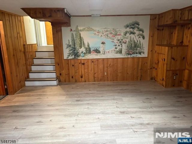 33 Longacre Drive, Livingston, NJ 07039