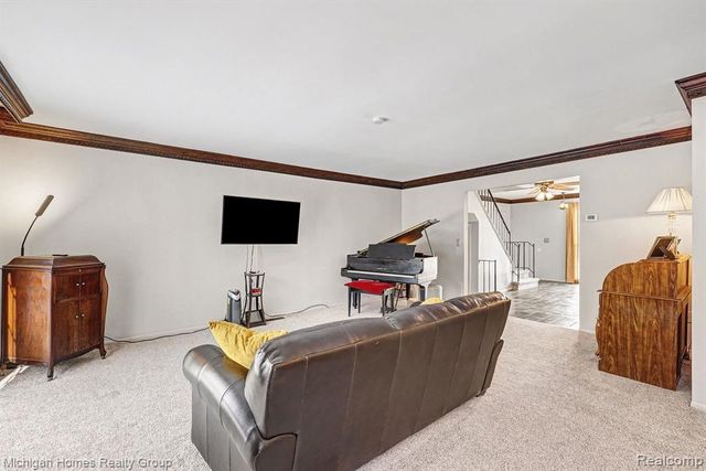 1437 Lantern Lane, Rochester Hills, MI 48306