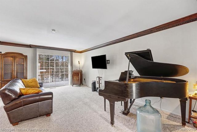 1437 Lantern Lane, Rochester Hills, MI 48306