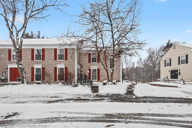 1437 Lantern Lane, Rochester Hills, MI 48306