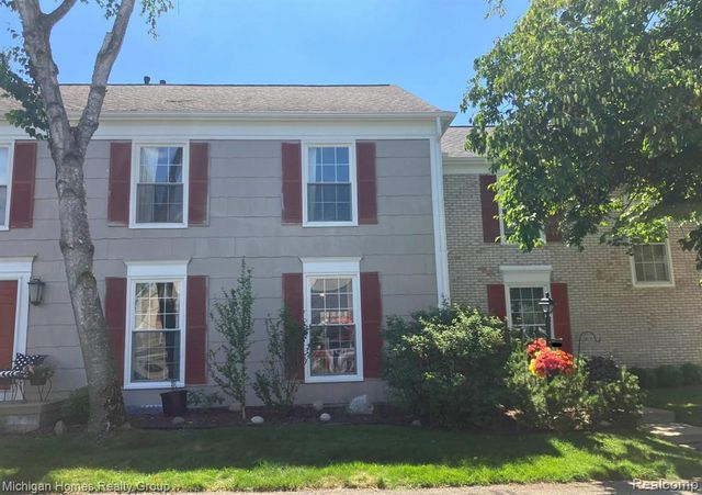 1437 Lantern Lane, Rochester Hills, MI 48306