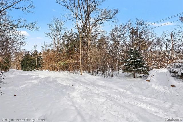 1437 Lantern Lane, Rochester Hills, MI 48306