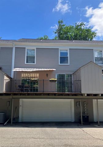 1437 Lantern Lane, Rochester Hills, MI 48306