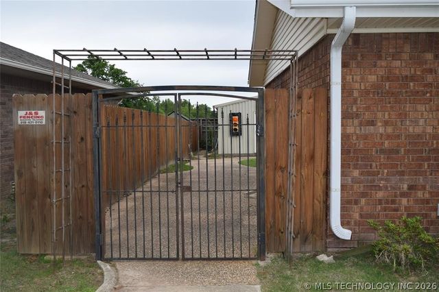 1199 E Reynolds Road, Mcalester, OK 74501