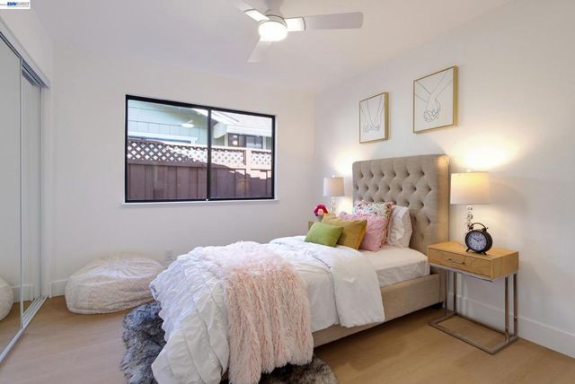 1487 Fry Ln, Hayward, CA 94545