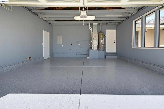 1487 Fry Ln, Hayward, CA 94545