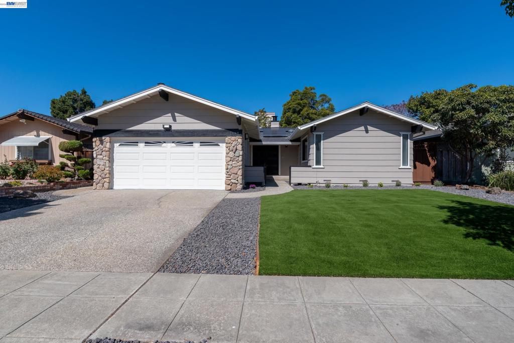 1487 Fry Ln, Hayward, CA 94545