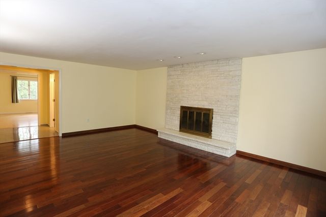 1 Piper Rd, Lexington, MA 02421
