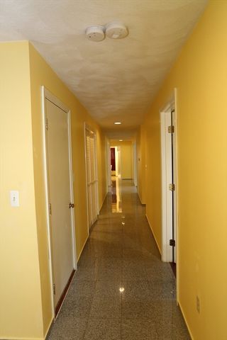 1 Piper Rd, Lexington, MA 02421