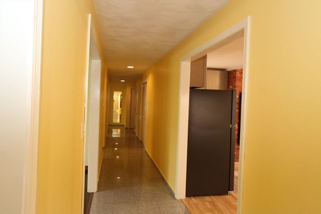 1 Piper Rd, Lexington, MA 02421