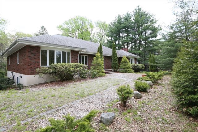 1 Piper Rd, Lexington, MA 02421