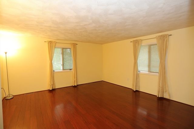 1 Piper Rd, Lexington, MA 02421