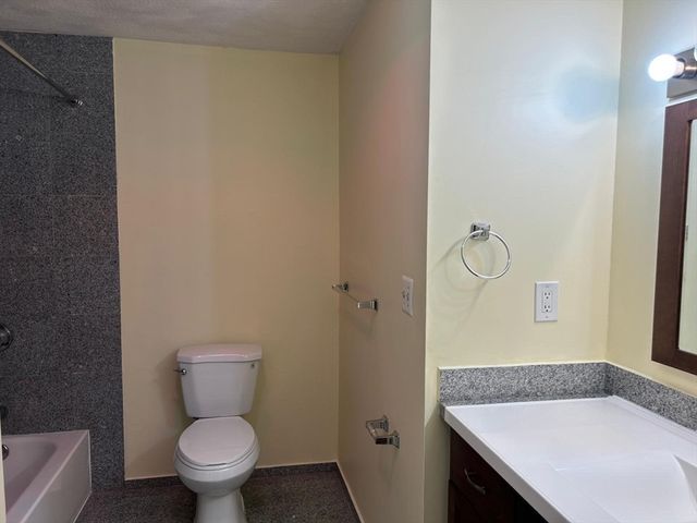 1 Piper Rd, Lexington, MA 02421