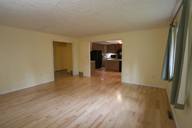 1 Piper Rd, Lexington, MA 02421
