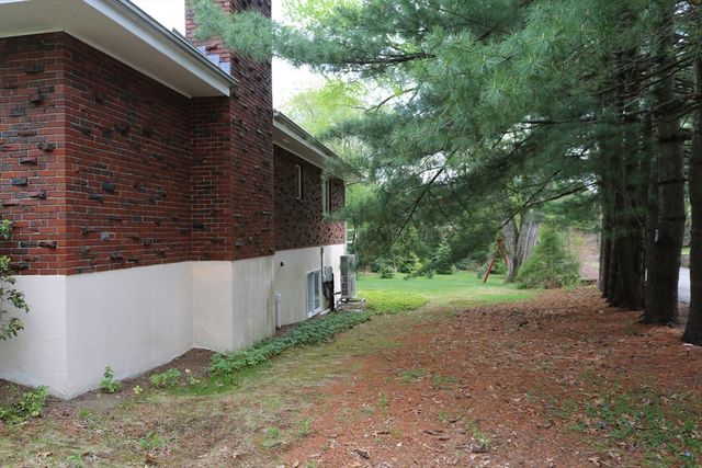 1 Piper Rd, Lexington, MA 02421