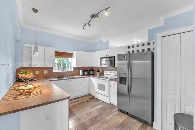 16266 SW 54th Ter 0, Miami, FL 33185
