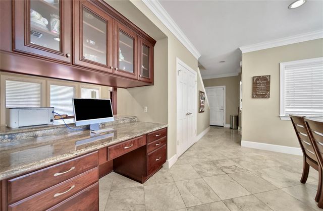 248 Bryn Mawr Circle, Hunters Creek Village, TX 77024