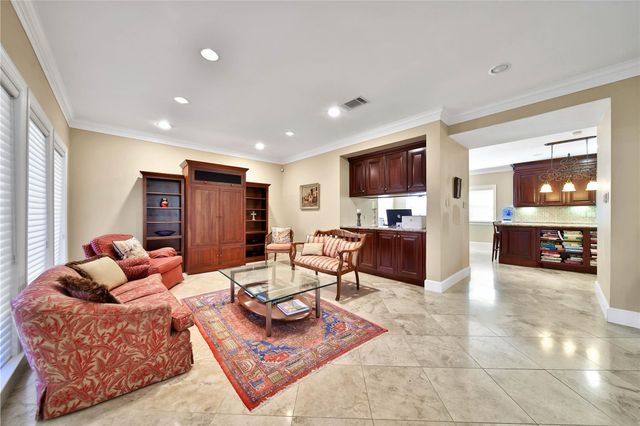 248 Bryn Mawr Circle, Hunters Creek Village, TX 77024