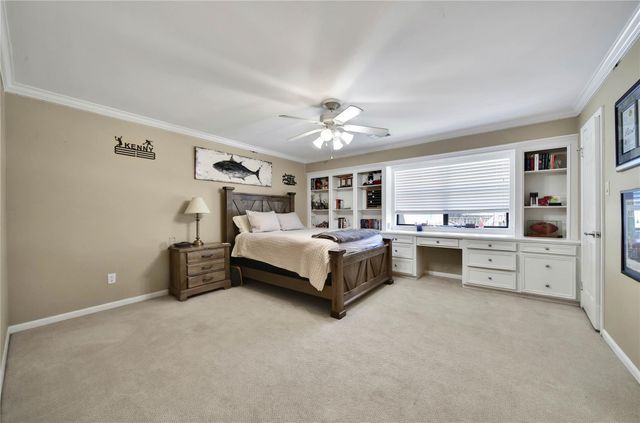 248 Bryn Mawr Circle, Hunters Creek Village, TX 77024